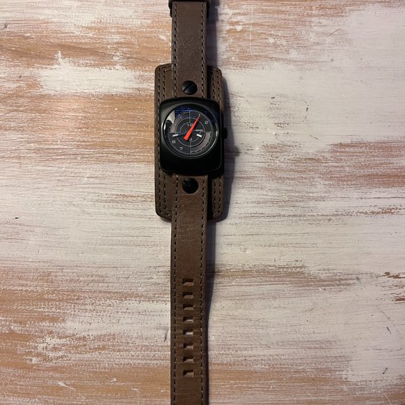 Vintage Rare Diesel DZ 2103 Brown Leather Ladies Watch - Picture 2 of 6